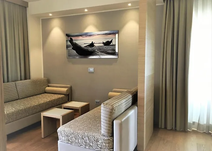 カラボナ ホテル 4*